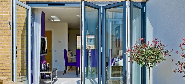 Commercial Door Glass Repair in Hunters Creek, FL